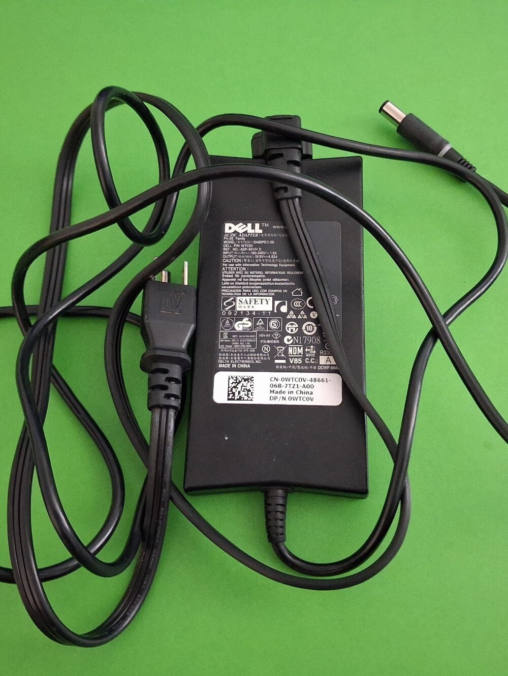 Dell 90W AC Adapter / Laptop Charger – Model DA90PE3-00 Genuine Dell